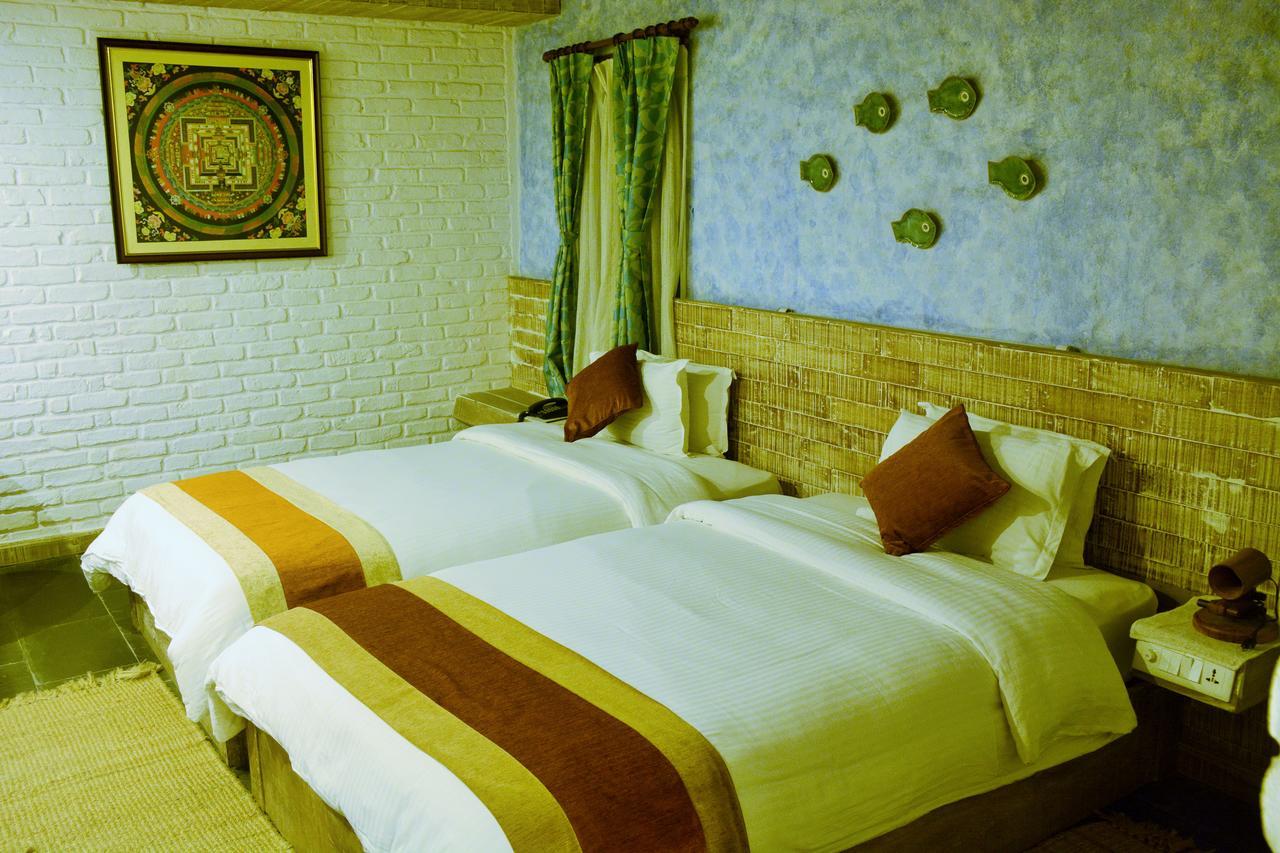 Glacier Hotel & Spa Похара Екстериор снимка